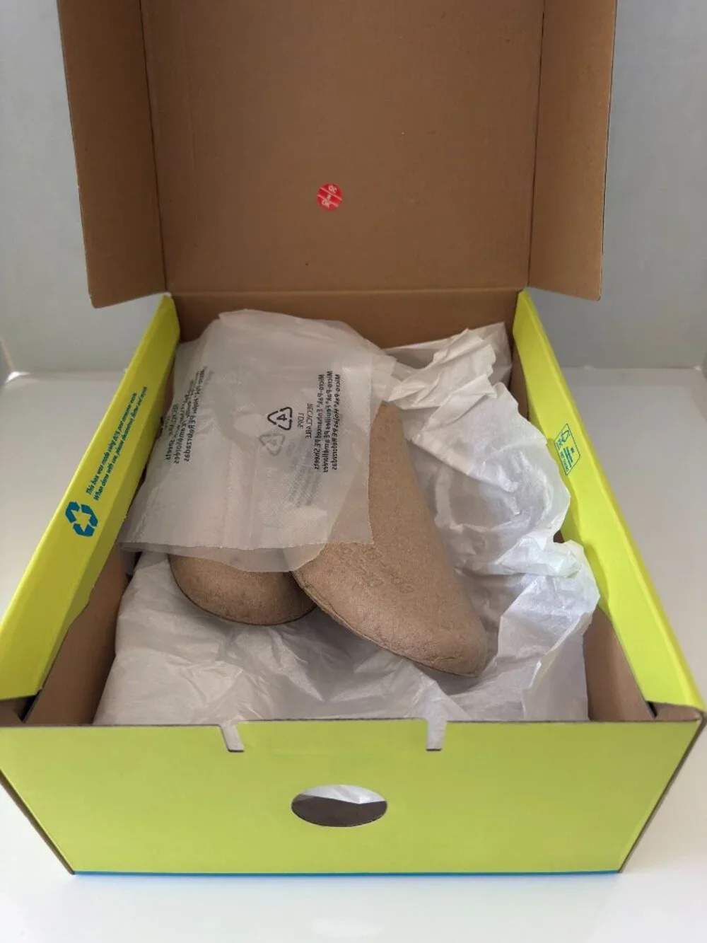 EMPTY HOKA ONE ONE Shoe Box W Clifton 7 Size 10.5 with Inserts & Tissue